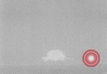 Standbild Dritte atomare Explosion von Großbritannien Australien, 1954, aus Sekunde 41 historischem Filmmaterial Videoclip 65675052629