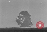 Standbild Dritte atomare Explosion von Großbritannien Australien, 1954, aus Sekunde 50 historischem Filmmaterial Videoclip 65675052629