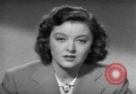 Standbild Myrna Loy mit Polio Opfer Washington DC USA, 1944, aus Sekunde 23 historischem Filmmaterial Videoclip 65675052630