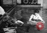 Standbild Myrna Loy mit Polio Opfer Washington DC USA, 1944, aus Sekunde 57 historischem Filmmaterial Videoclip 65675052630