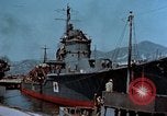 Image destroyer japonais Natsuzuki Honshu Japon Kure Base navale, 1946, de la seconde 34 séquences d'archives historiques vidéo 65675052635
