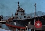 Image destroyer japonais Natsuzuki Honshu Japon Kure Base navale, 1946, de la seconde 35 séquences d'archives historiques vidéo 65675052635
