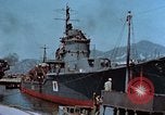 Image destroyer japonais Natsuzuki Honshu Japon Kure Base navale, 1946, de la seconde 38 séquences d'archives historiques vidéo 65675052635