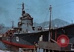 Image destroyer japonais Natsuzuki Honshu Japon Kure Base navale, 1946, de la seconde 41 séquences d'archives historiques vidéo 65675052635