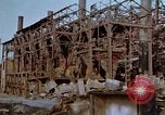 Image usine productrice de gaz Honshu Japon Kure Base navale, 1946, de la seconde 19 séquences d'archives historiques vidéo 65675052638