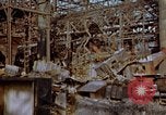 Image usine productrice de gaz Honshu Japon Kure Base navale, 1946, de la seconde 24 séquences d'archives historiques vidéo 65675052638