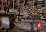 Image usine productrice de gaz Honshu Japon Kure Base navale, 1946, de la seconde 25 séquences d'archives historiques vidéo 65675052638