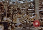 Image usine productrice de gaz Honshu Japon Kure Base navale, 1946, de la seconde 27 séquences d'archives historiques vidéo 65675052638
