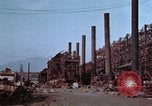 Image usine productrice de gaz Honshu Japon Kure Base navale, 1946, de la seconde 33 séquences d'archives historiques vidéo 65675052638