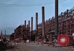 Image usine productrice de gaz Honshu Japon Kure Base navale, 1946, de la seconde 36 séquences d'archives historiques vidéo 65675052638