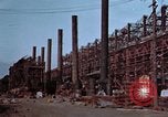 Image usine productrice de gaz Honshu Japon Kure Base navale, 1946, de la seconde 38 séquences d'archives historiques vidéo 65675052638