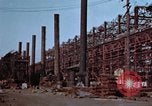 Image usine productrice de gaz Honshu Japon Kure Base navale, 1946, de la seconde 39 séquences d'archives historiques vidéo 65675052638