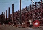 Image usine productrice de gaz Honshu Japon Kure Base navale, 1946, de la seconde 40 séquences d'archives historiques vidéo 65675052638