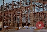 Image usine productrice de gaz Honshu Japon Kure Base navale, 1946, de la seconde 61 séquences d'archives historiques vidéo 65675052638
