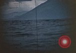 Standbild US Submarine Torpedos japanischen Frachter Japan, 1945, aus Sekunde 39 historischem Filmmaterial Videoclip 65675052644