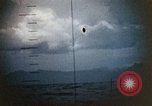 Standbild US Submarine Torpedos japanischen Frachter Japan, 1945, aus Sekunde 50 historischem Filmmaterial Videoclip 65675052644