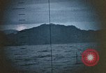 Standbild US Submarine Torpedos japanischen Frachter Japan, 1945, aus Sekunde 61 historischem Filmmaterial Videoclip 65675052644