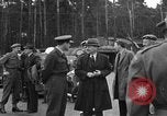 Image Clement Attlee R Berlin Allemagne Gatow Airport, 1945, de la seconde 31 séquences d'archives historiques vidéo 65675052647