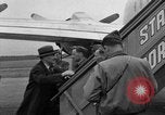 Image Clement Attlee R Berlin Allemagne Gatow Airport, 1945, de la seconde 61 séquences d'archives historiques vidéo 65675052647