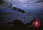 Standbild Japanische Schiff Brennen von Amerikanischen u-boot Angriff Palau Inseln, 1945, aus Sekunde 14 historischem Filmmaterial Videoclip 65675052652