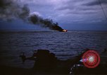 Standbild Japanische Schiff Brennen von Amerikanischen u-boot Angriff Palau Inseln, 1945, aus Sekunde 15 historischem Filmmaterial Videoclip 65675052652