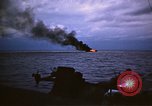 Standbild Japanische Schiff Brennen von Amerikanischen u-boot Angriff Palau Inseln, 1945, aus Sekunde 19 historischem Filmmaterial Videoclip 65675052652