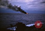 Standbild Japanische Schiff Brennen von Amerikanischen u-boot Angriff Palau Inseln, 1945, aus Sekunde 21 historischem Filmmaterial Videoclip 65675052652