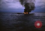 Standbild Japanische Schiff Brennen von Amerikanischen u-boot Angriff Palau Inseln, 1945, aus Sekunde 26 historischem Filmmaterial Videoclip 65675052652