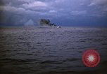 Standbild Japanische Schiff Brennen von Amerikanischen u-boot Angriff Palau Inseln, 1945, aus Sekunde 54 historischem Filmmaterial Videoclip 65675052652