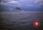 Standbild Japanische Schiff Brennen von Amerikanischen u-boot Angriff Palau Inseln, 1945, aus Sekunde 57 historischem Filmmaterial Videoclip 65675052652