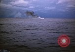 Standbild Japanische Schiff Brennen von Amerikanischen u-boot Angriff Palau Inseln, 1945, aus Sekunde 58 historischem Filmmaterial Videoclip 65675052652