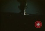 Standbild Japanische Frachter explodiert aus amerikanischen Torpedos Palau Inseln, 1945, aus Sekunde 8 historischem Filmmaterial Videoclip 65675052653