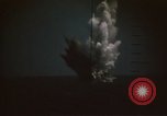 Standbild Japanische Frachter explodiert aus amerikanischen Torpedos Palau Inseln, 1945, aus Sekunde 36 historischem Filmmaterial Videoclip 65675052653