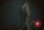 Standbild Japanische Frachter explodiert aus amerikanischen Torpedos Palau Inseln, 1945, aus Sekunde 43 historischem Filmmaterial Videoclip 65675052653