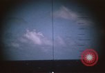 Standbild US Navy u-boot Torpedos markante Japanischen Schiff Palau Inseln, 1945, aus Sekunde 21 historischem Filmmaterial Videoclip 65675052654