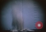 Standbild US Navy u-boot Torpedos markante Japanischen Schiff Palau Inseln, 1945, aus Sekunde 36 historischem Filmmaterial Videoclip 65675052654