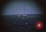 Standbild US Navy u-boot Torpedos markante Japanischen Schiff Palau Inseln, 1945, aus Sekunde 55 historischem Filmmaterial Videoclip 65675052654