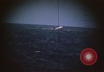 Standbild US Navy u-boot Torpedos markante Japanischen Schiff Palau Inseln, 1945, aus Sekunde 62 historischem Filmmaterial Videoclip 65675052654
