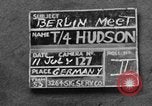 Standbild russischen Beamten Potsdam Deutschland, 1945, aus Sekunde 6 historischem Filmmaterial Videoclip 65675052660