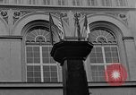 Standbild russischen Beamten Potsdam Deutschland, 1945, aus Sekunde 28 historischem Filmmaterial Videoclip 65675052660