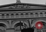 Standbild russischen Beamten Potsdam Deutschland, 1945, aus Sekunde 35 historischem Filmmaterial Videoclip 65675052660