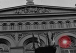 Standbild russischen Beamten Potsdam Deutschland, 1945, aus Sekunde 36 historischem Filmmaterial Videoclip 65675052660