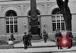 Standbild russischen Beamten Potsdam Deutschland, 1945, aus Sekunde 58 historischem Filmmaterial Videoclip 65675052660
