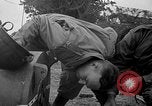Standbild Japanisches Baka-Selbstmordbombenflugzeug Okinawa Ryukyu Inseln, 1945, aus Sekunde 35 historischem Filmmaterial Videoclip 65675052675