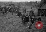 Immagine di Le truppe statunitensi internano i civili a Okinawa Okinawa isole Ryukyu, 1945, secondo 5 filmato di repertorio 65675052676