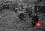 Immagine di Le truppe statunitensi internano i civili a Okinawa Okinawa isole Ryukyu, 1945, secondo 7 filmato di repertorio 65675052676