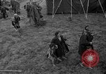 Immagine di Le truppe statunitensi internano i civili a Okinawa Okinawa isole Ryukyu, 1945, secondo 9 filmato di repertorio 65675052676