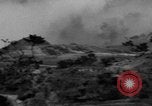 Standbild USA 7th Infantry Division Okinawa Ryukyu Inseln, 1945, aus Sekunde 27 historischem Filmmaterial Videoclip 65675052677