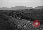 Standbild 7th Infantry Division Soldaten Kin Okinawa Ryukyu Inseln, 1945, aus Sekunde 12 historischem Filmmaterial Videoclip 65675052683