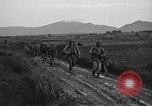 Standbild 7th Infantry Division Soldaten Kin Okinawa Ryukyu Inseln, 1945, aus Sekunde 15 historischem Filmmaterial Videoclip 65675052683
